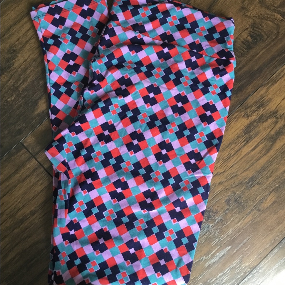 Lularoe tc buttery soft Leggings